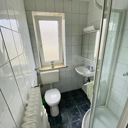 Cosy I 4 Beds I 3 I Parking Apartment
